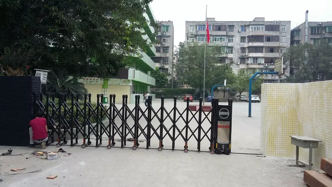怀集县怀集县深圳市伸缩门
